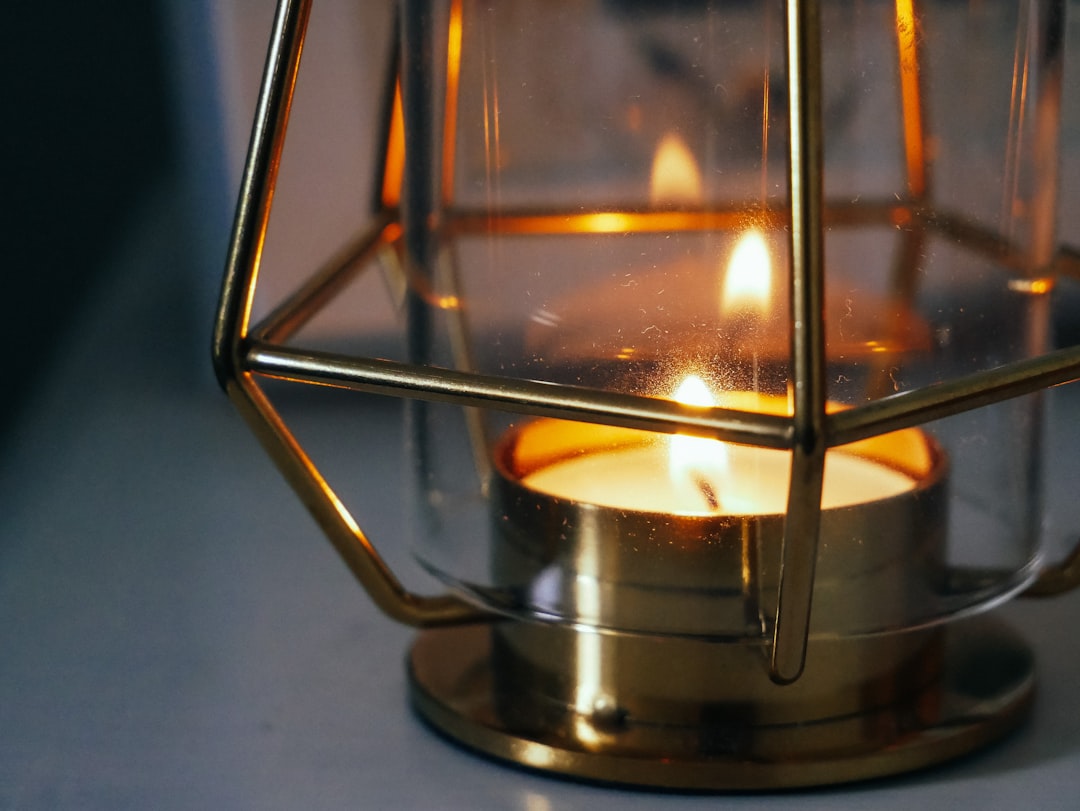 Photo Outdoor Bronze Torch Floor Lamp